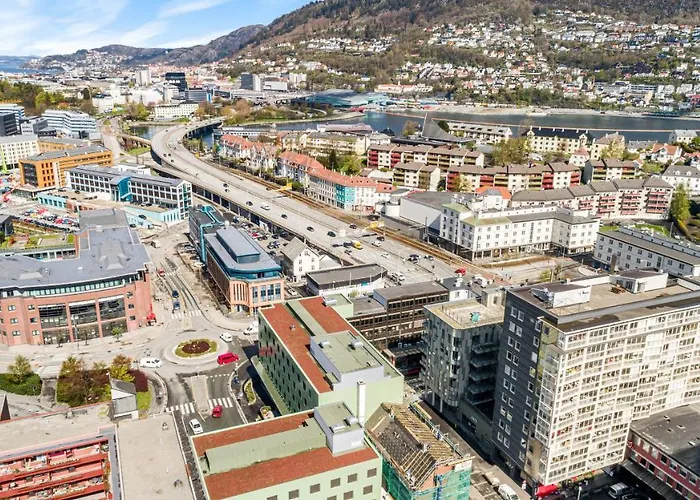 Bjørvika Apartments, Damsgård Area, Center